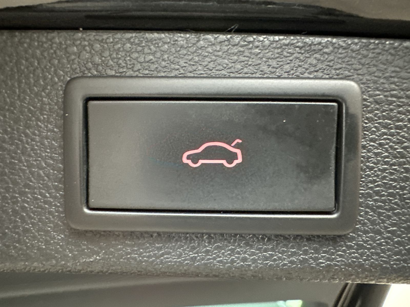 Fahrzeugabbildung SKODA Kodiaq 2.0 TDI 4x4 DSG L&K NAV+LED+PANO+360°+ACC