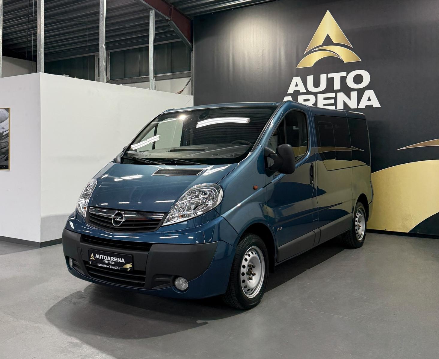 Opel Vivaro Tour