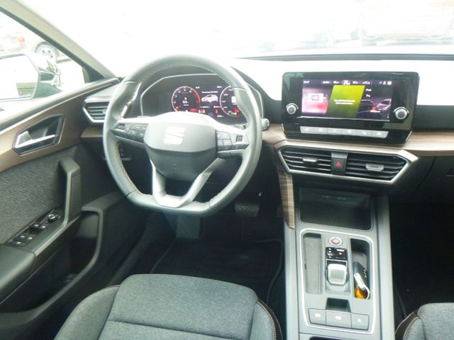 Fahrzeugabbildung Seat Leon 1,5 eTSI Lim Xcellence >AUT/AHK/FullLink<