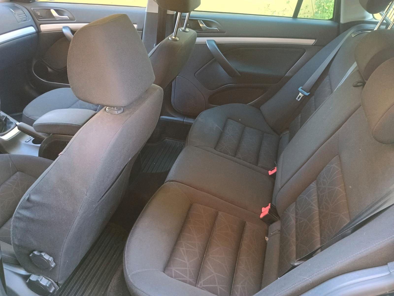 Skoda Octavia 2011 — photo 10