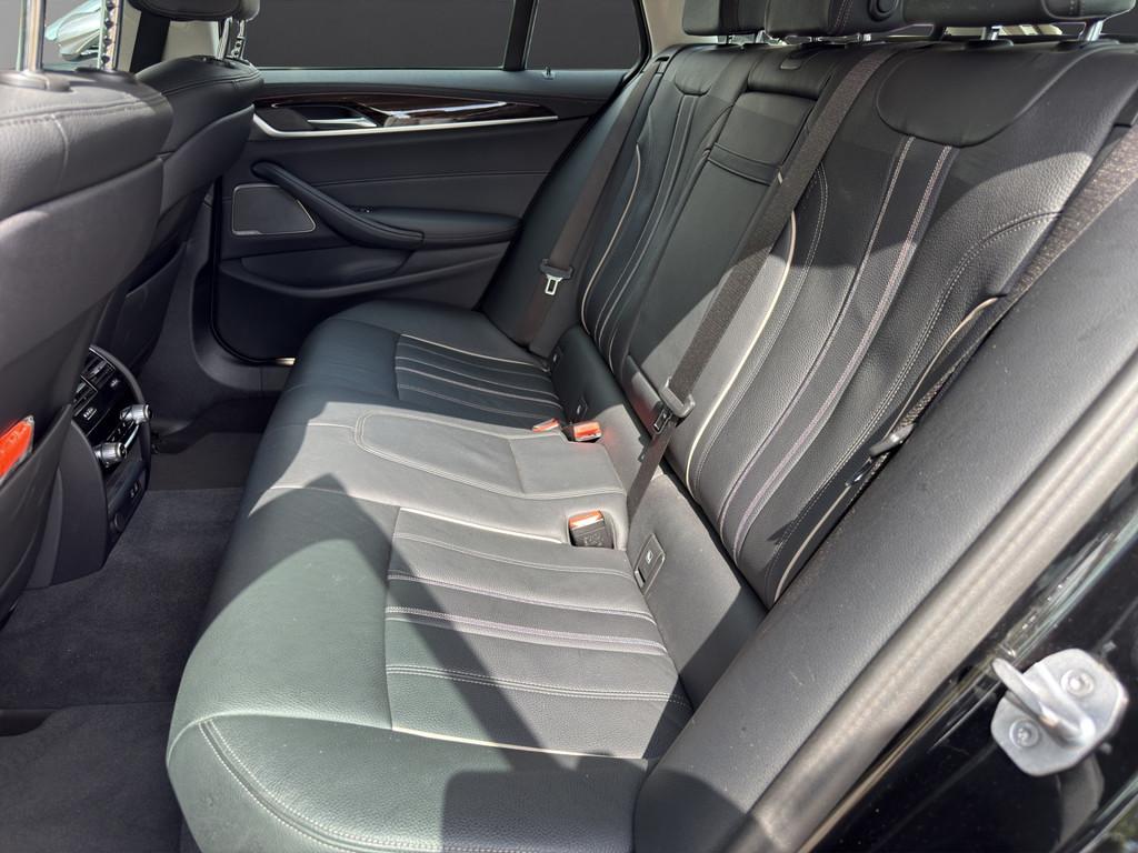 BMW 530d xDrive T. LUXURY LINE LED NAVI HUD PANO AHK