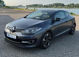 Renault Megane Coupé *Bose*Navi*Kamera* - Renault Megane mit Benzin-Antrieb: Navigationssystem, Sportwagen, Klimaautomatik