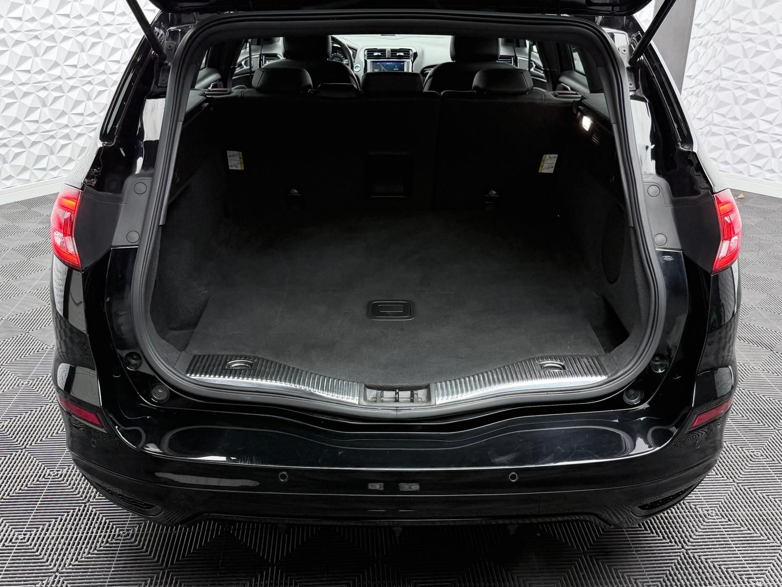 Fahrzeugabbildung Ford 1.5 ECOBOOST ST-LINE/SONY/R-CAM/KEYL/NAV/MEMORY