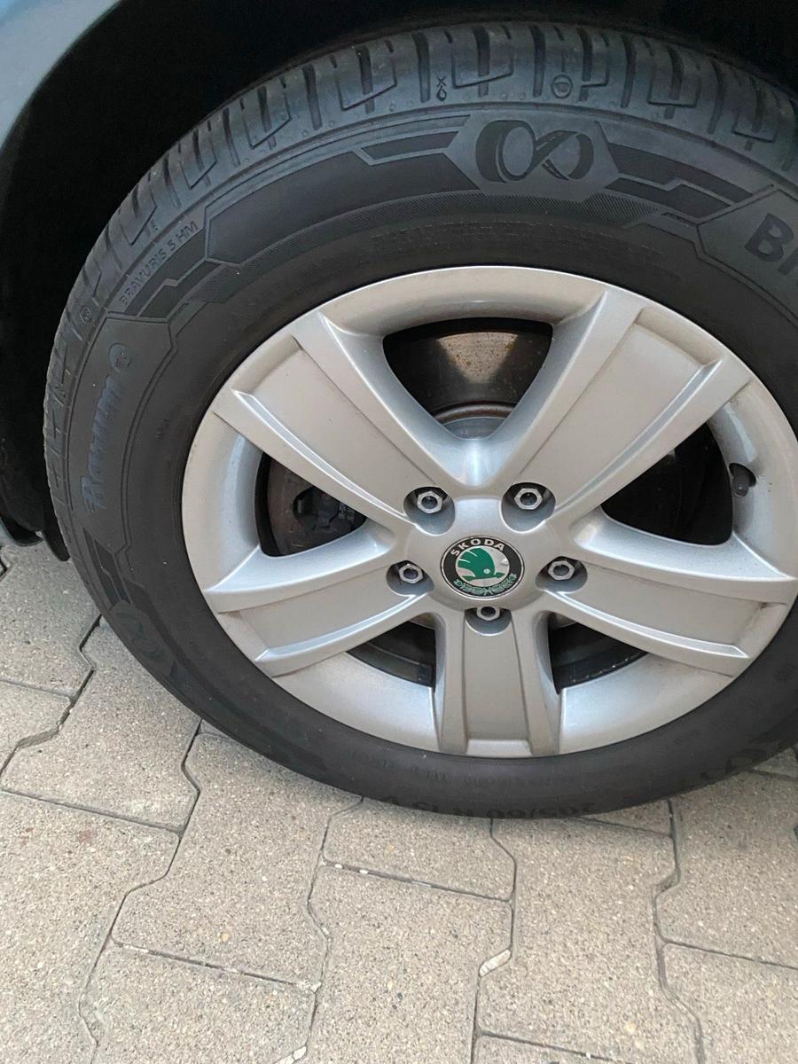 Skoda Octavia 2009 — photo 12