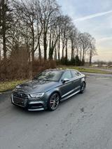 Audi S3 Limousine  *Ohne OPF* BULL X* PANORAMA*B&O - silberne Audi S3