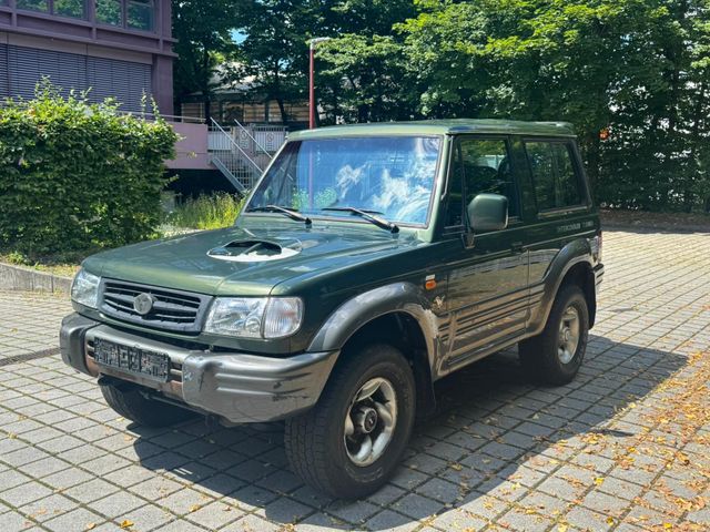 Hyundai Galloper 2,5 TD Exceed (5-Gang) 4x4 Klima Kurz