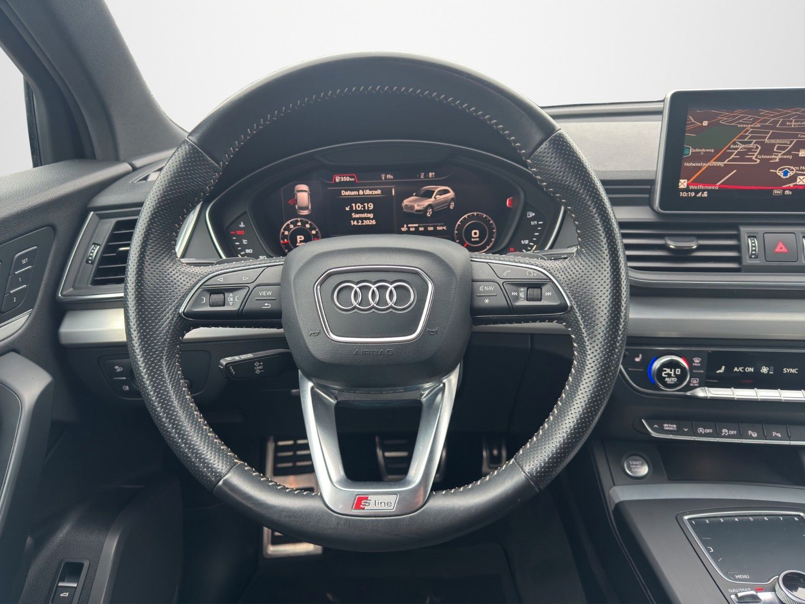 Fahrzeugabbildung Audi Q5 2.0TFSI QUAT S LINE PANO MEMORY AHK 360° LED