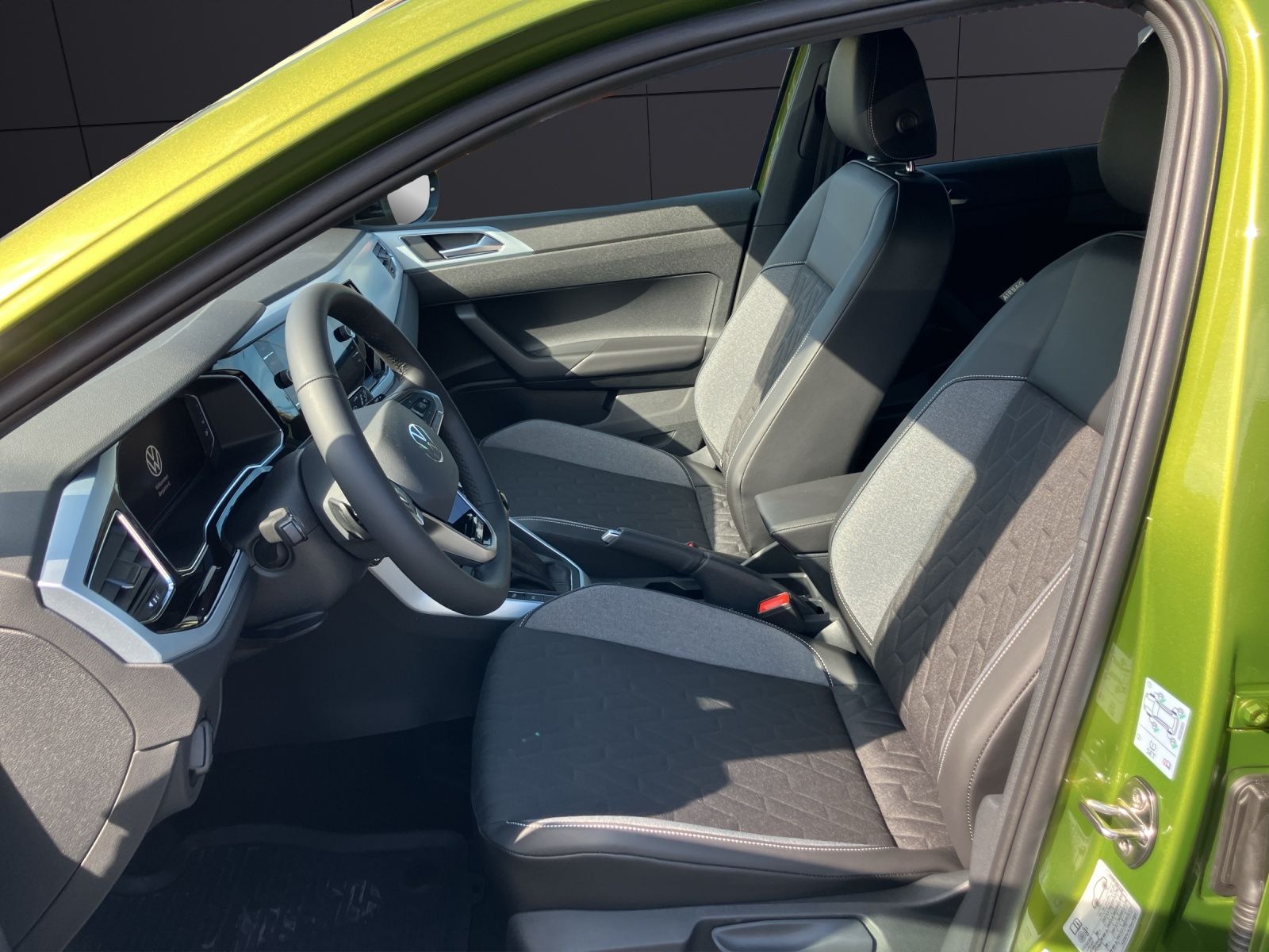 Fahrzeugabbildung Volkswagen Taigo Energy LED DAB ACC