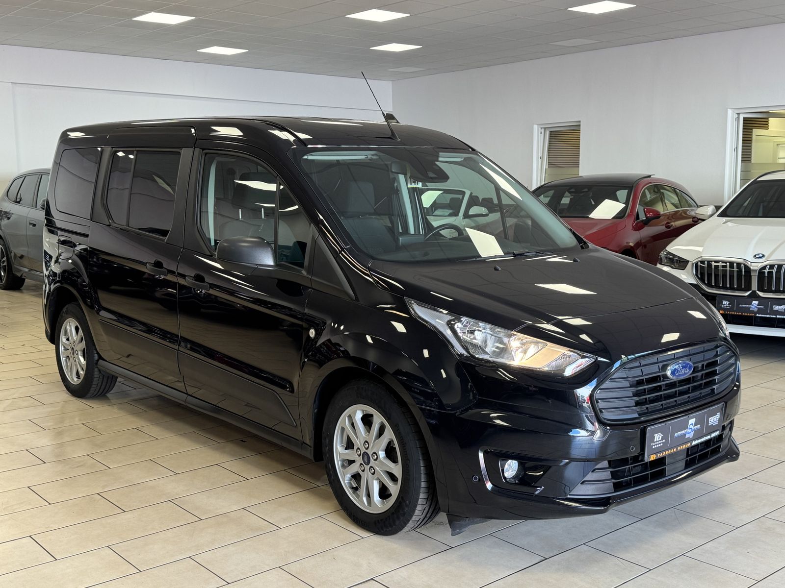 Ford Grand Tourneo Connect*Navi*R-Cam*CarPlay*7Sitzer imagem 3