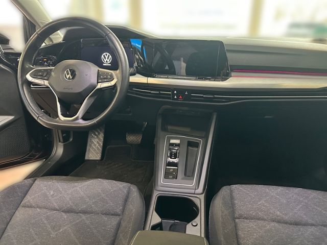 Fahrzeugabbildung Volkswagen Golf 2.0 TDI DSG Life LED NAVI ACC APP CONNECT G
