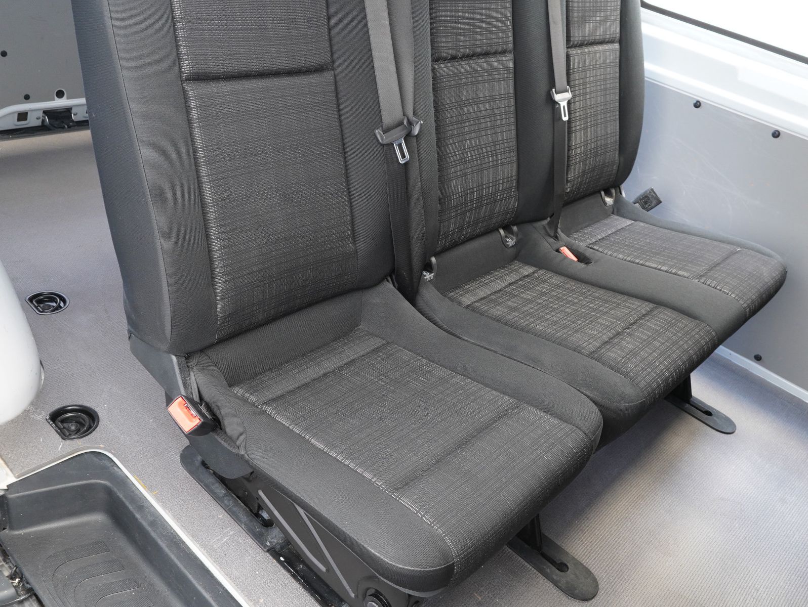 Fahrzeugabbildung Mercedes-Benz Vito Mixto 114 CDI RWD lang 6-SITZER/AHK