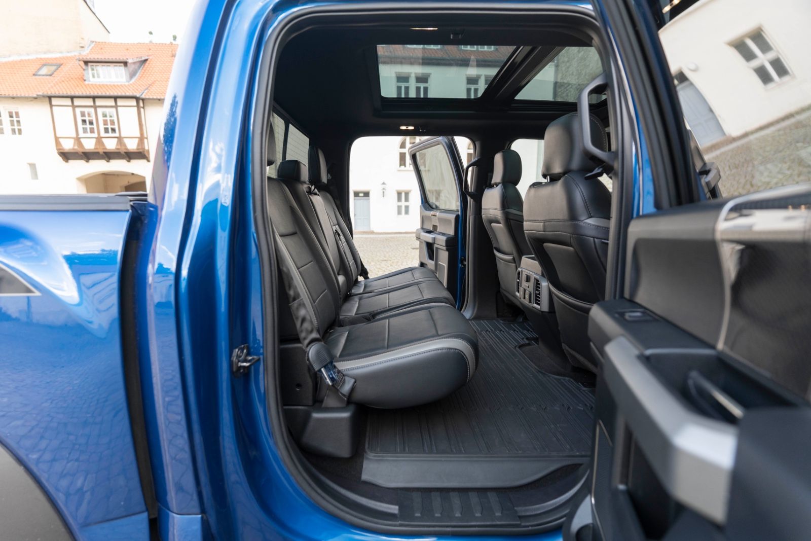 Fahrzeugabbildung Ford F 150 Raptor 3,5L 4x4 B&O 360° ACC TOTW AHK M+S