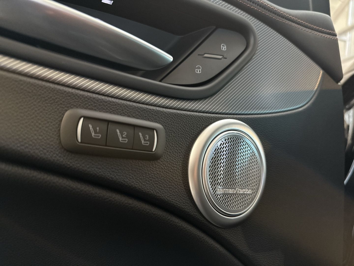 Alfa Romeo Stelvio - Bild 21