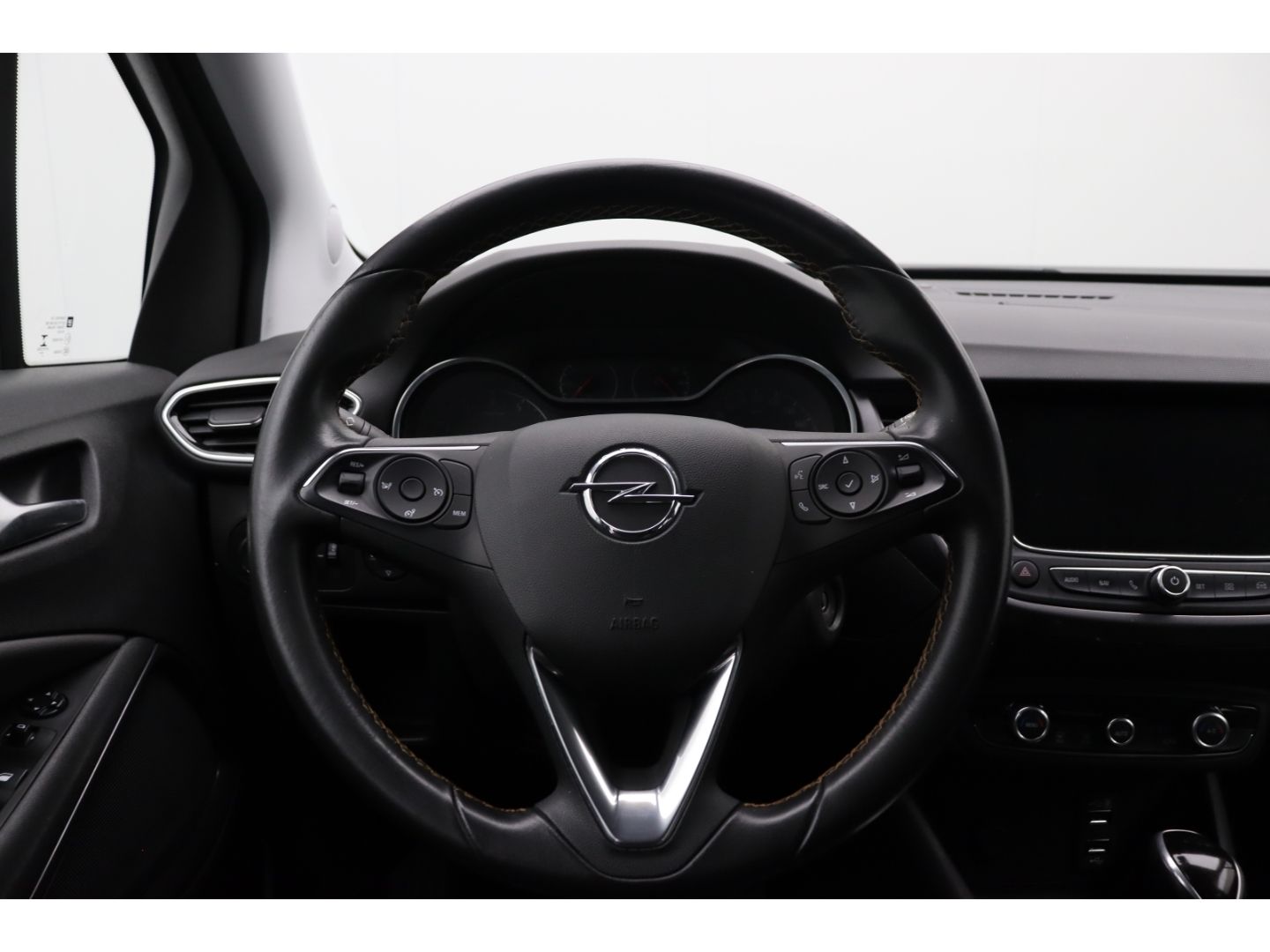 Fahrzeugabbildung Opel Crossland 1.2 AHK Einparkhilfe DAB