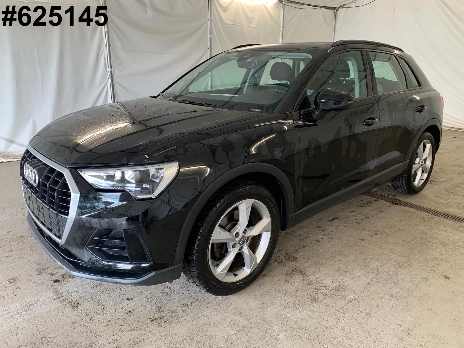 AUDI Q3 40 TDI quattro ACC/VIRTUAL/KAM/AHK/19"