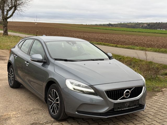 Volvo V40 Momentum*KM* NUR 4KM * gepflegt *