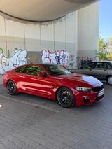 BMW M4 Competition Heritage BMW Garantie 01/28 - rote BMW M4