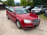 Volkswagen Jetta V 1.6 Trendline - gebrauchte VW Jetta aus dem Jahr 2009