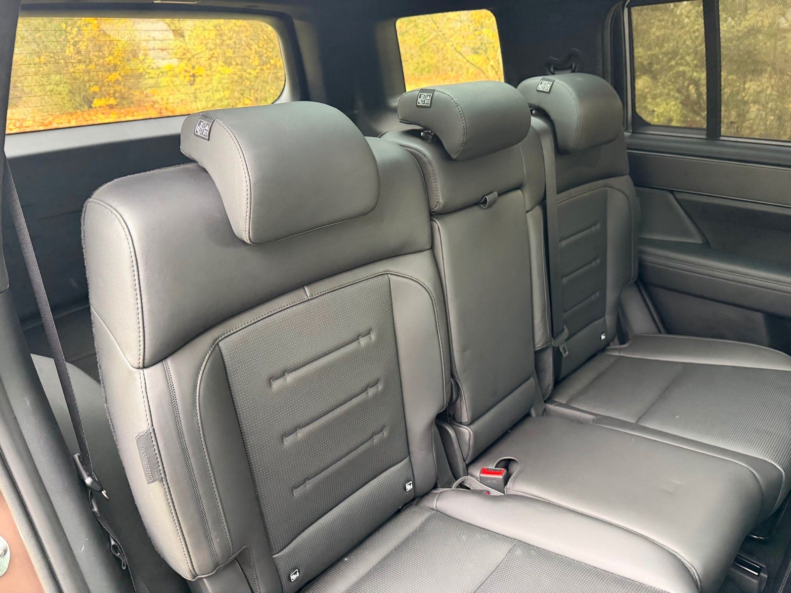 Fahrzeugabbildung Hyundai SANTA FE 1.6T-GDI HEV Blackline *Standhzg*AHK*