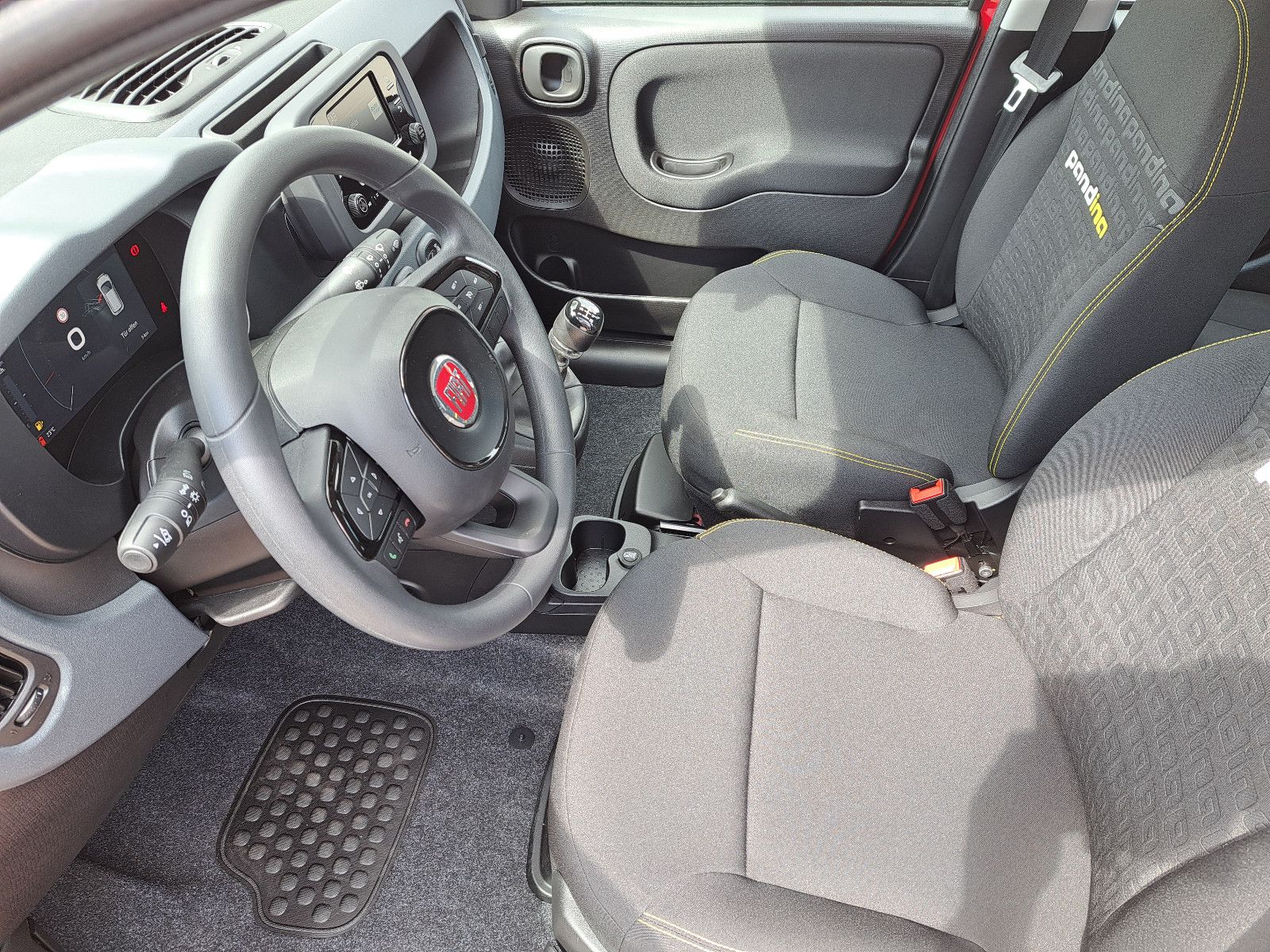 Fahrzeugabbildung Fiat Panda Pandina  / Virtual Cockpit