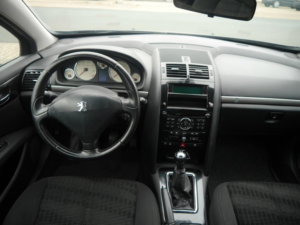 Peugeot 407