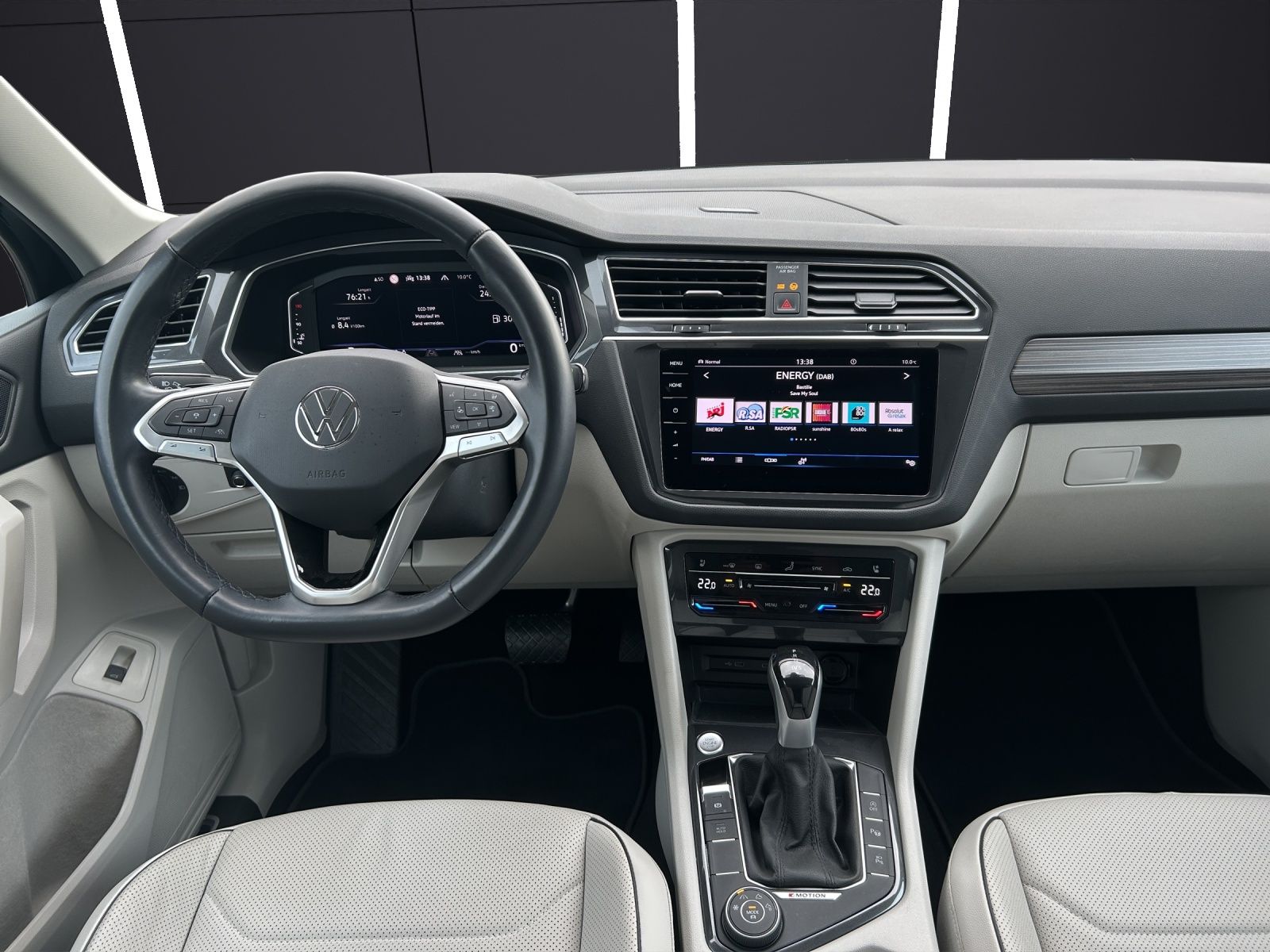 Fahrzeugabbildung Volkswagen Tiguan Allspace Elegance 4M TDI DSG IQ.Light ACC