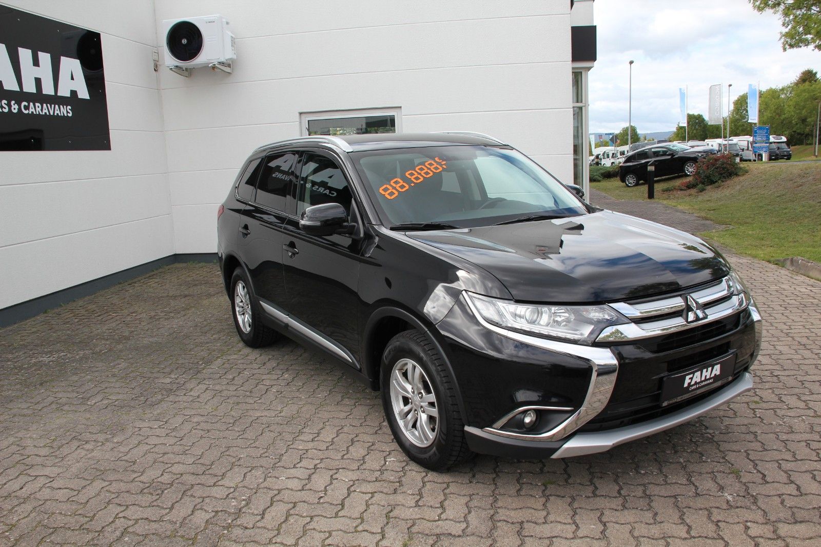 Fahrzeugabbildung Mitsubishi Outlander SUV-Star 2WD