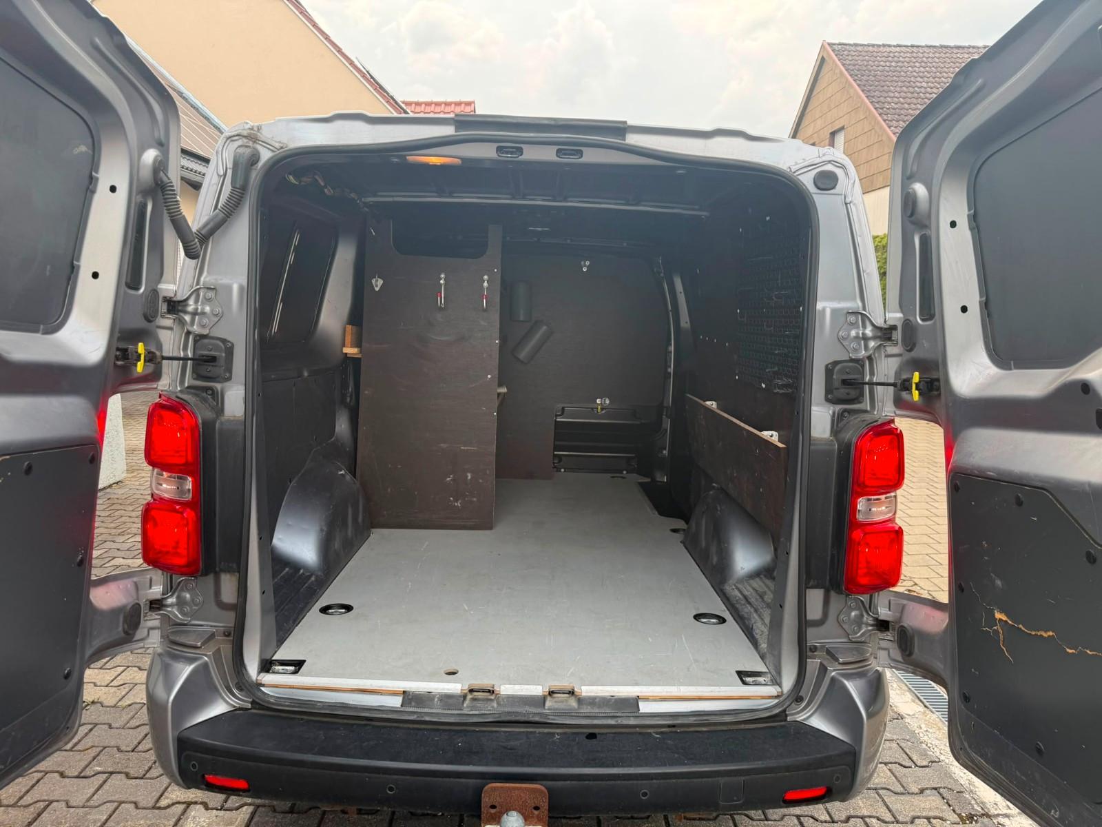 Opel Vivaro Cargo Automatik Standheizung AHK