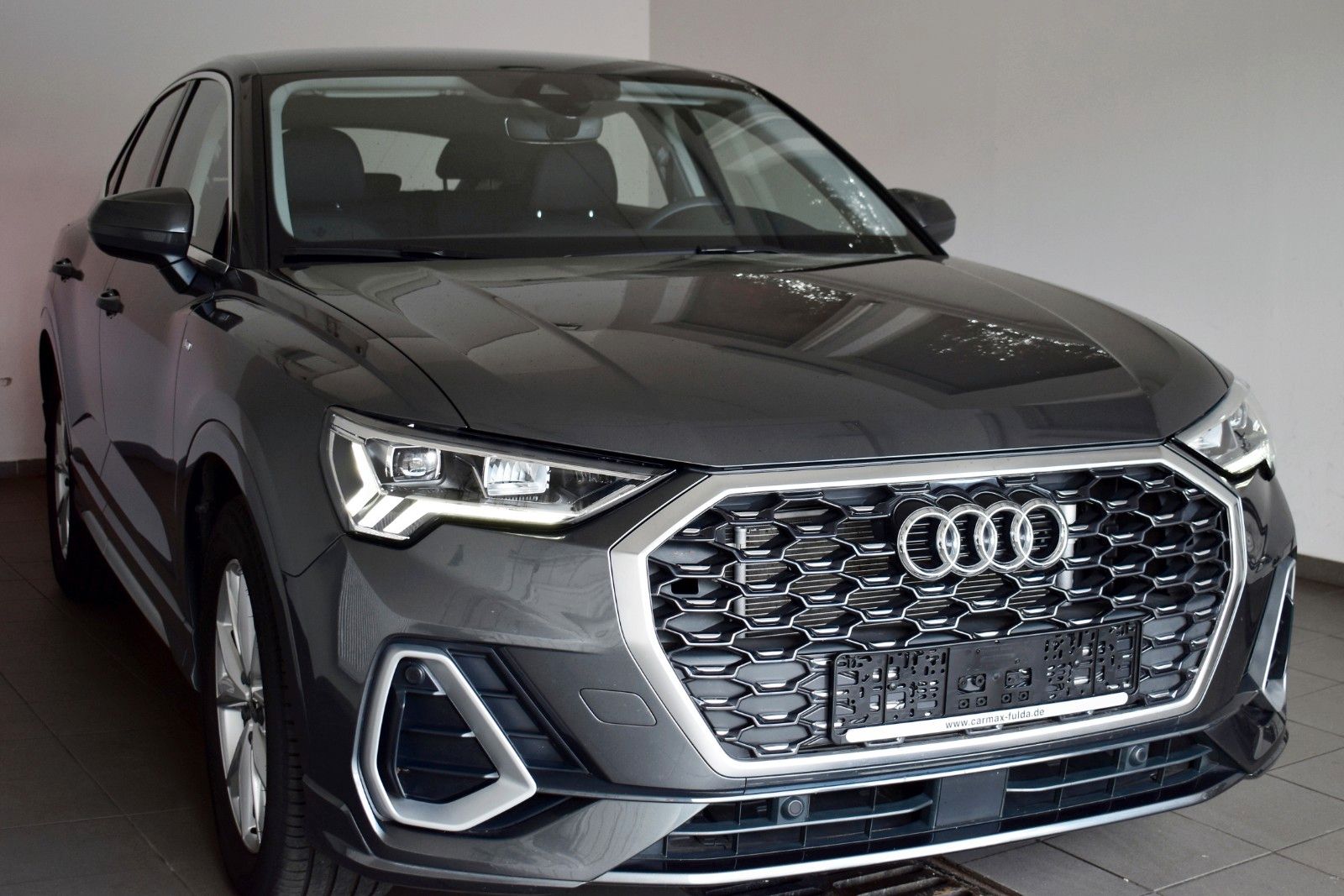 Fahrzeugabbildung Audi Q3 Sportback 35 TFSI S line,Leder,Navi,LED,Kamer