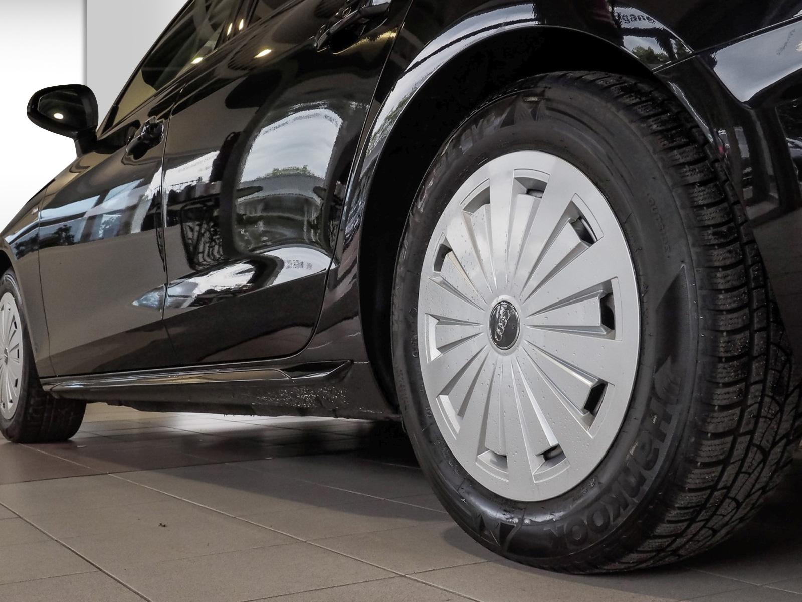 Audi A4 Avant 35 2.0 TDI S Line-MMI Navi Plus*AHK*Kam