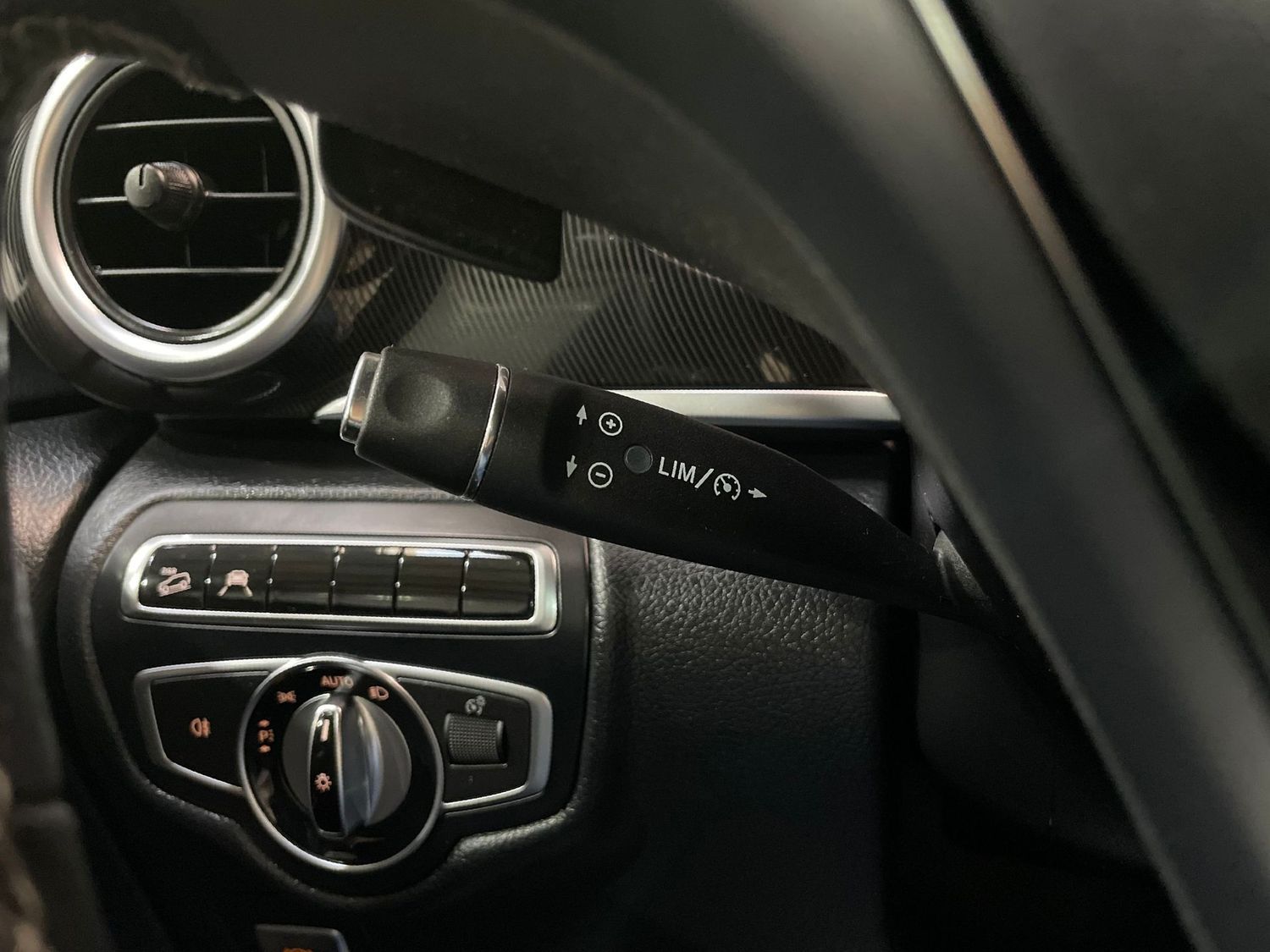 Fahrzeugabbildung Mercedes-Benz V 250 EDITION 4MATIC lang #LED#Pano#2x e-Türen