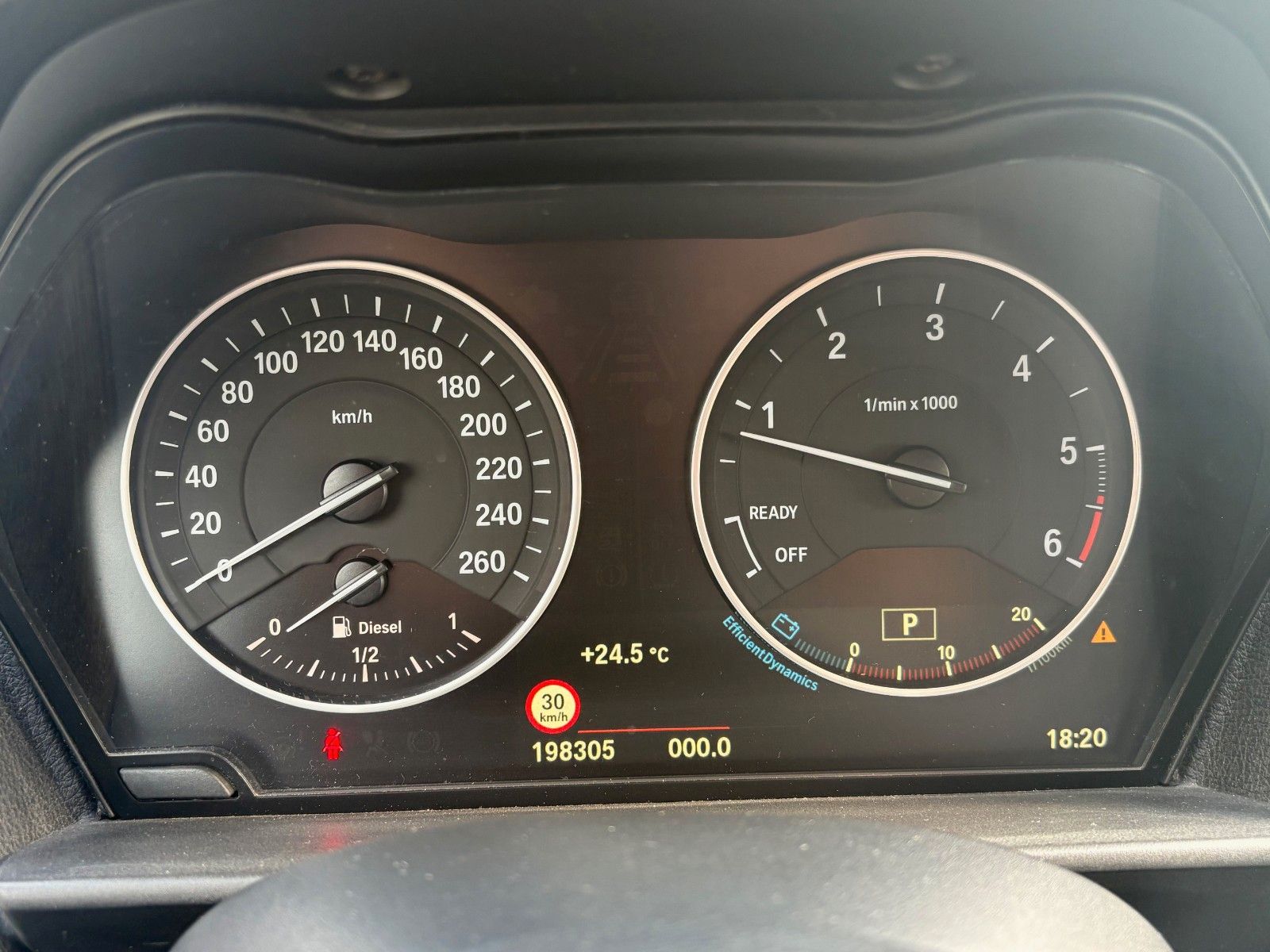 Fahrzeugabbildung BMW 120d 5-Türer URBAN Aut. Navi Xenon Leder SpeedLi