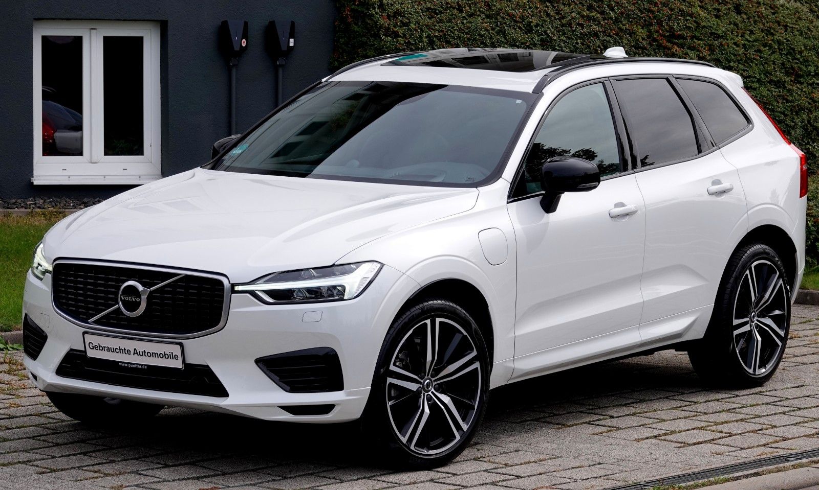 Volvo XC60 T8 *R DESIGN AWD* BOWERS & WILK*  MASSAGE*