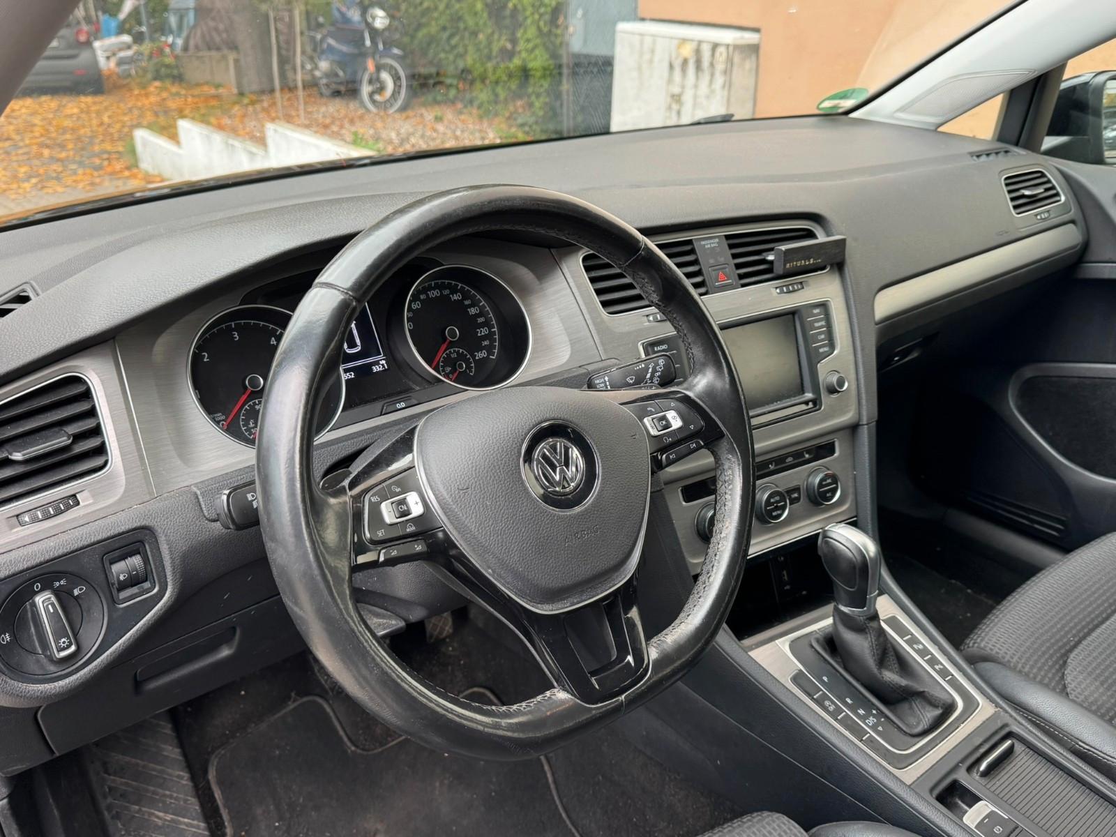 Volkswagen Golf 2015 — photo 11