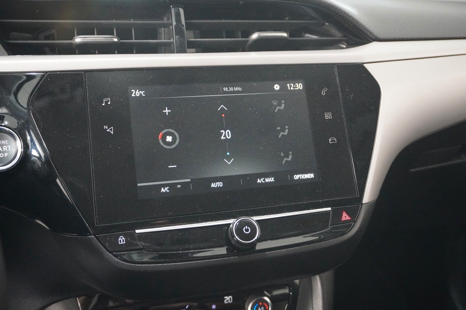 Fahrzeugabbildung Opel Corsa-e F EDITION 7KW NAVI/VIRT/TEMP/DAB/WÄRMEP.