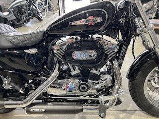 Fahrzeugabbildung Harley-Davidson Sportster XL1200C Custom Finanzierung ab 4,99%