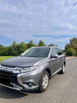 Mitsubishi Outlander 2.0 Benziner ClearTec... - Mitsubishi Outlander in Mönchengladbach