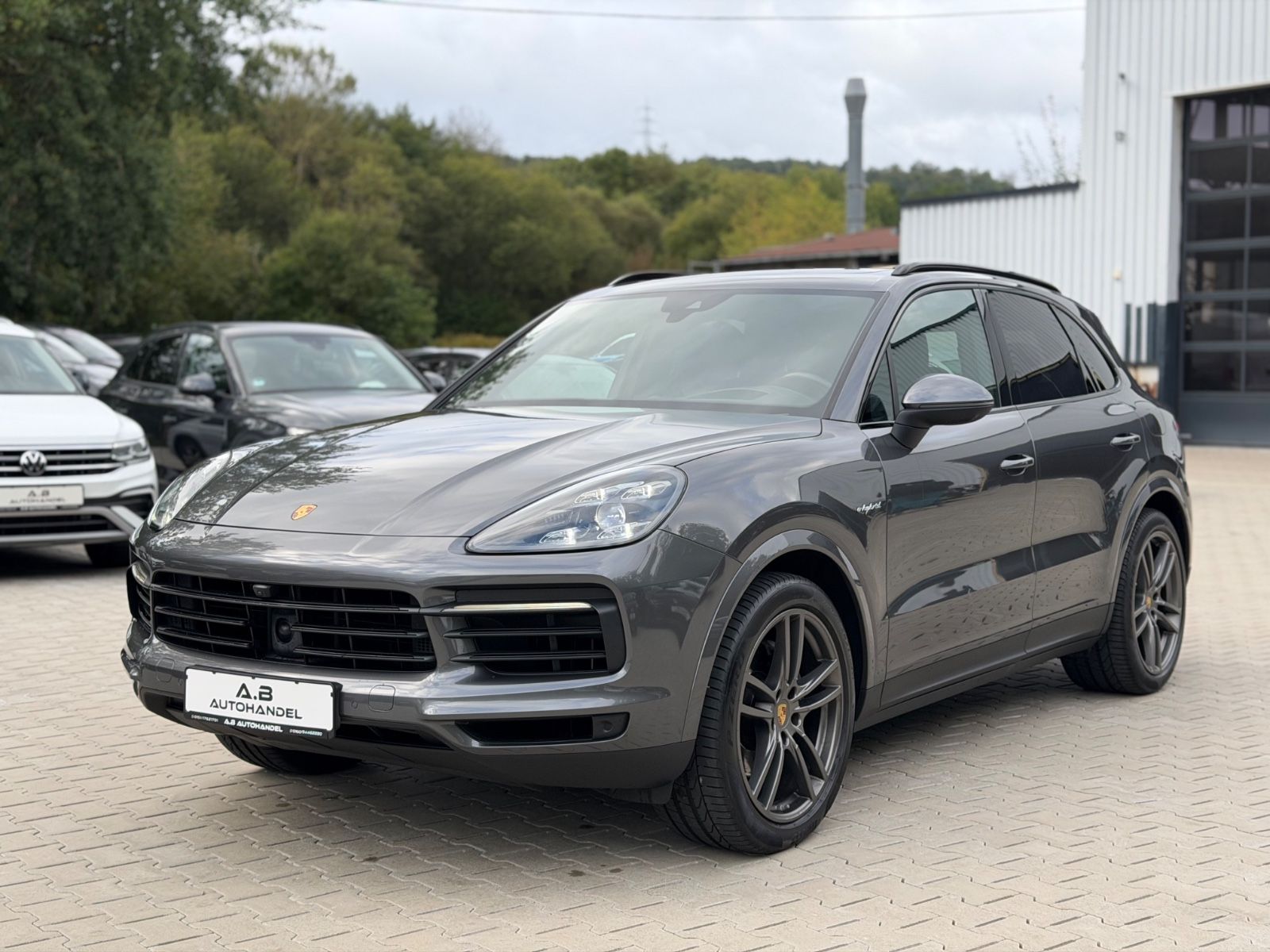 Porsche Cayenne E-Hybrid/PANO/LUFT/360*/HUP/MATRIX-LED