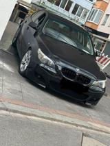 BMW V8 545i E60 - BMW 545 aus 2003