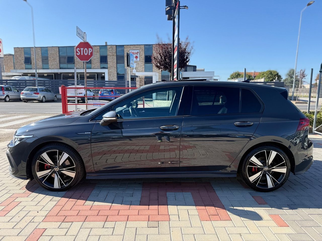 Volkswagen Golf GTD 2.0TDI DSG 200CV TETTO APRIB imagem 3