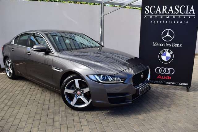 JAGUAR XE