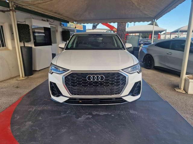 Audi AUDI Q3 sportback 35 TFSI S tronic Bus.Plus luci