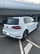 Volkswagen Golf 2.0 TDI SCR DSG Highline - Voll Ausstattung - Privatanbieter Berlin gebraucht