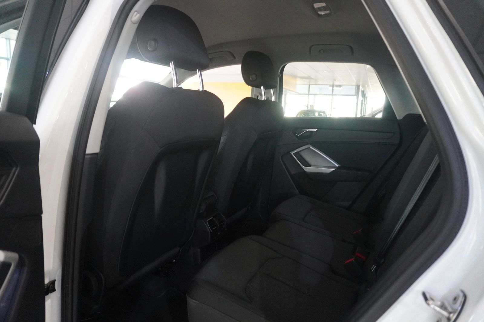 Fahrzeugabbildung Audi Q3 35 TFSI ADVANCED S-TRONIC NAVI/LED/VIRTU/DAB+