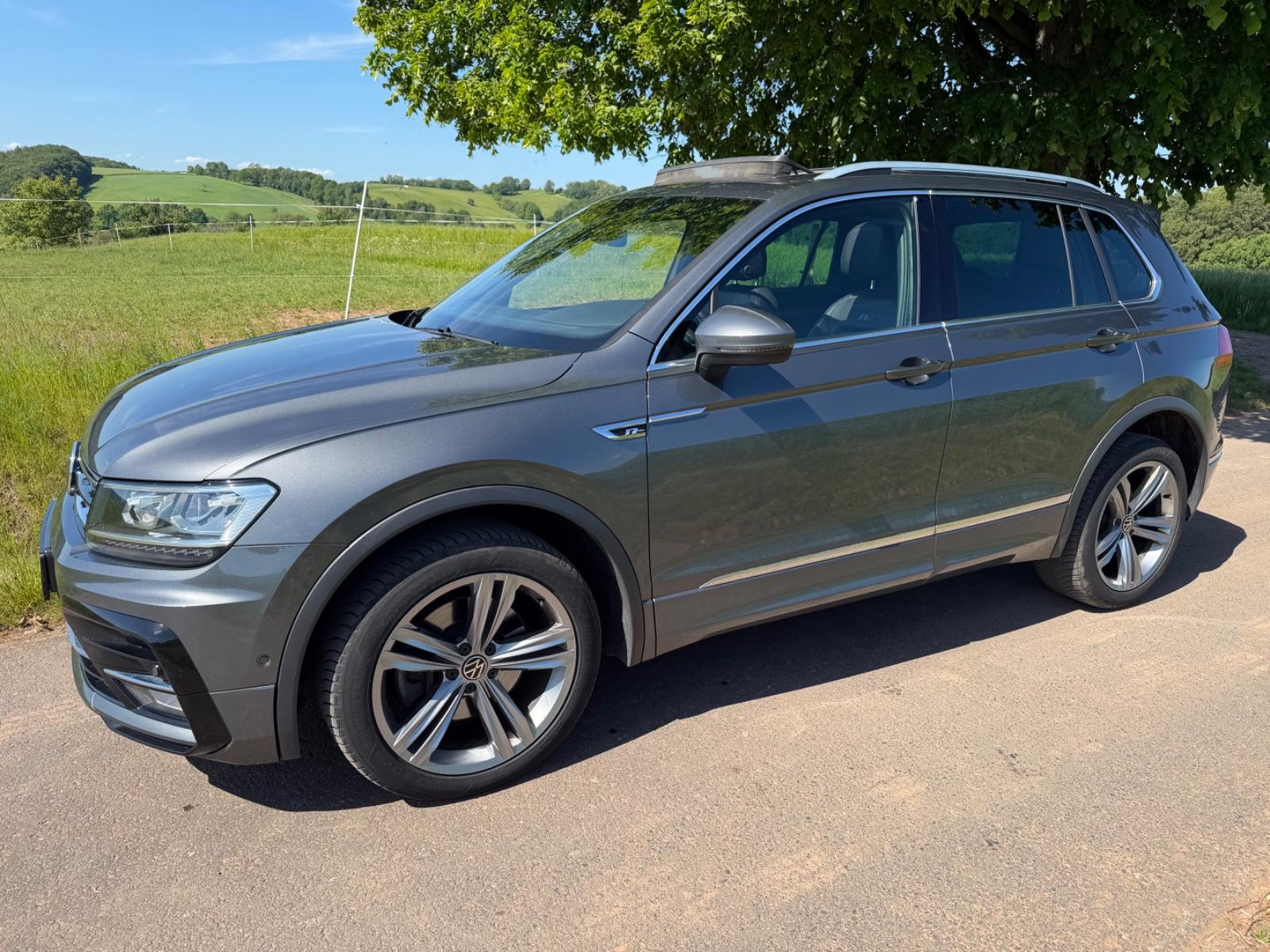 Volkswagen Tiguan Highline 4 Motion Leder Pano R-Line