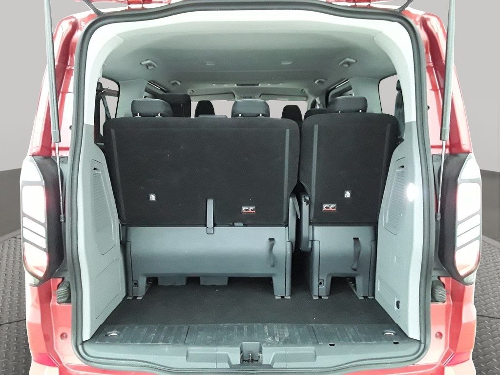 Fahrzeugabbildung Ford Tourneo Custom Bus 320 L1 Titanium AHK Navi LED