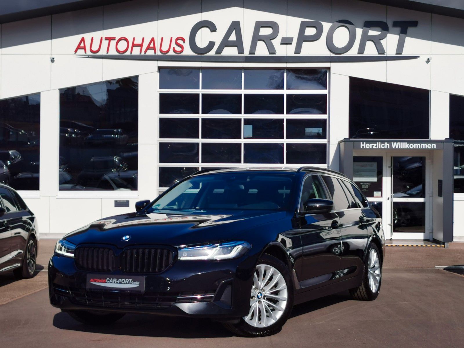 BMW 520d | STHZ | LEDER | RFK | ASSIST | HEAD-UP |