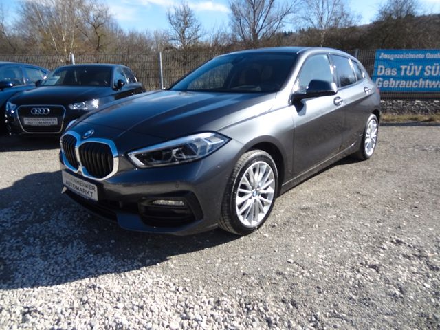 Fahrzeugabbildung BMW 118 d Sport Line/HUD/Navi/Kamera/LED/Virtual/
