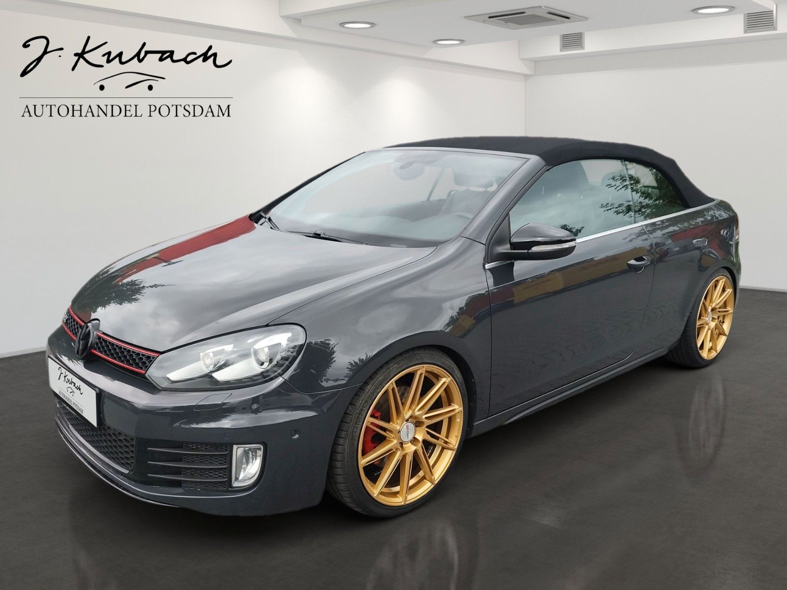 Volkswagen Golf - 1