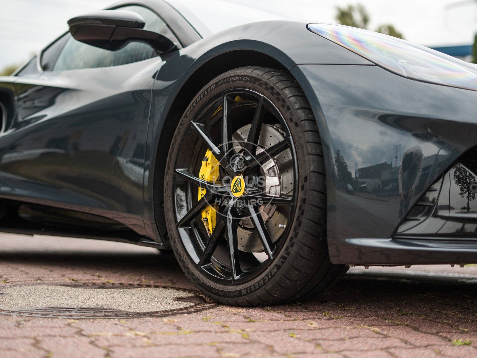 Fahrzeugabbildung Lotus Emira V6 First Edition in Shadow Grey *Automatik